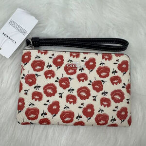 Coach Corner Zip Wristlet With Floral Print In Canvas/Silver/Chalk Multi CBP21